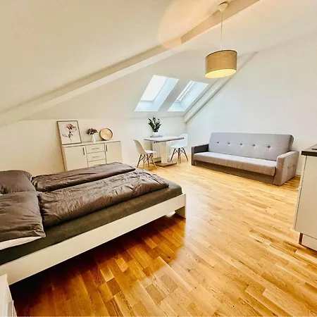 Apartment Wenceslas' Shi 02 *